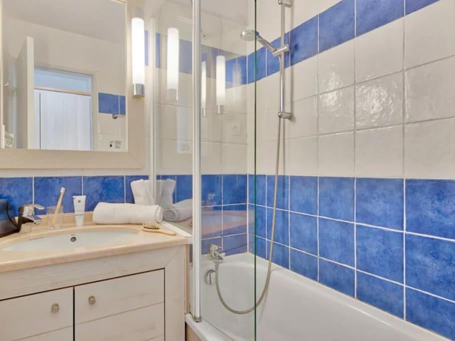 Superbe Appartement 50M De La Plage En Bord De Mer Hyeres Exterior photo