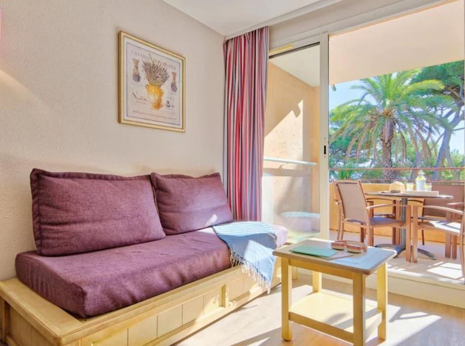 Superbe Appartement 50M De La Plage En Bord De Mer Hyeres Exterior photo